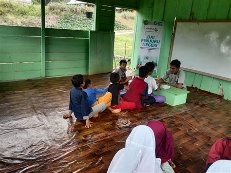 Bentuk TPA Dan TPQ Madrasah Diniyah Pinrang Rutin Belajar Alquran Dan