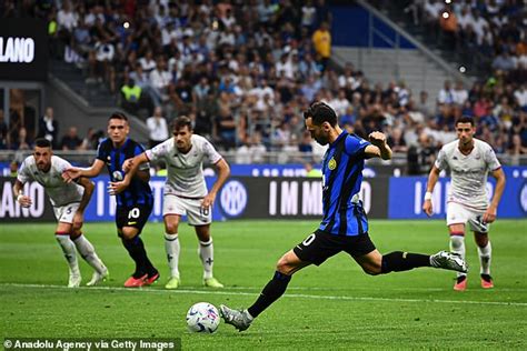 Inter Milan 4 0 Fiorentina Captain Lautaro Martinezs Excellent Brace