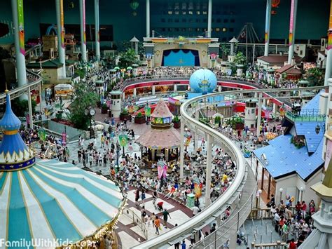 Pictures of the Lotte World adventure park in Seoul, South Korea | FamilyWithKids.com