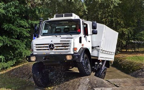 Mercedes-Benz Unimog - The U4000