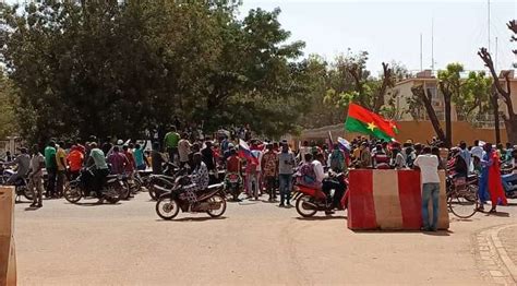 Burkina Faso A Ouagadougou Des Manifestants Ont Réclamé Le Départ De