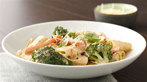 Creamy Rigatoni With Chicken And Broccoli Broccoli Walls