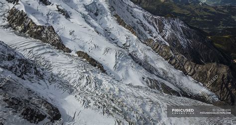 Snowy glacier rocks in mountains, Chamonix, France — environment ...