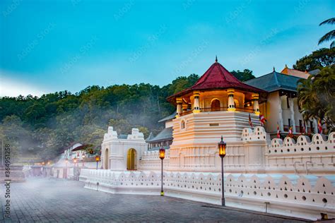 Temple Of The Tooth A Buddhist Temple Also Known As Sri Dalada