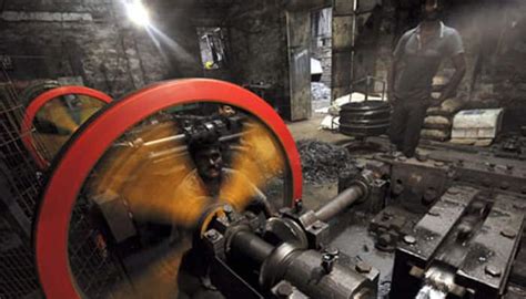 India's manufacturing growth hits 8-month high in March | Economy News ...