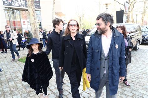 Photo Mathieu Demy fils de Agnès Varda sa femme Joséphine Wister