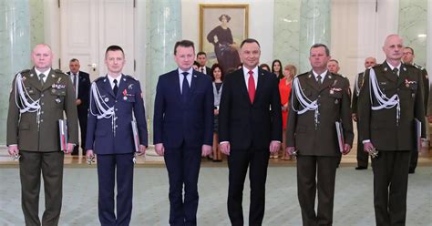 Nominacje Generalskie Dla Oficer W Wiemy Komu Andrzej Duda Wr Czy