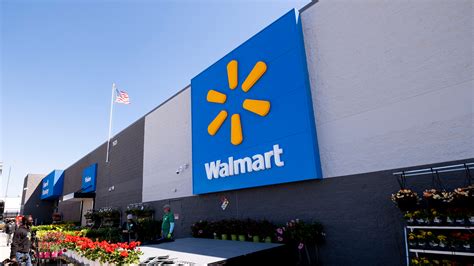 Walmart shoppers rush to buy $270 top-brand laptop scanning for $139 in ...