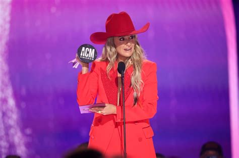 Lainey Wilson Wins Entertainer Of The Year At The 2024 Acm Awards
