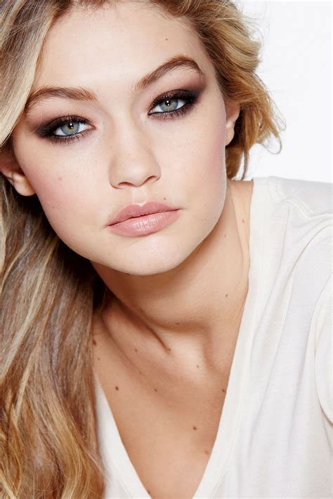 Gigi Hadid Maybelline New York Campaign Photos Glamour Uk