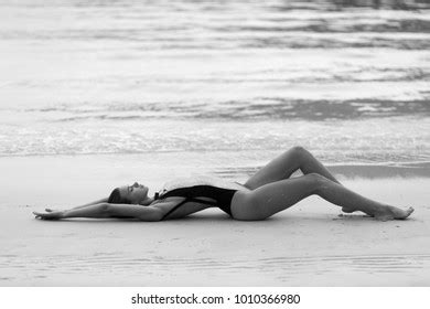 Nude Hispanic Brunette Model Enjoying Beach Stock Photo Shutterstock