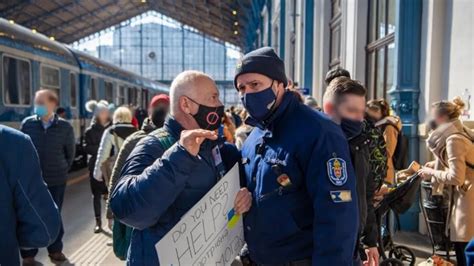 Cs T Rt K N Ukrajnai Menek Lt Rkezett Budapestre Origo