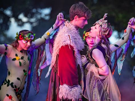 A Midsummer Nights Dream Returns To Light Up The Royal Botanic Gardens