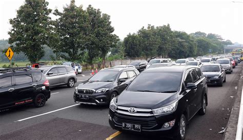 Penerapan One Way Tol Jakarta Cikampek Kembali Diberlakukan Hingga