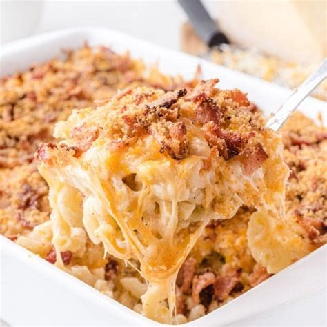 Baked Macaroni And Cheese With Bacon