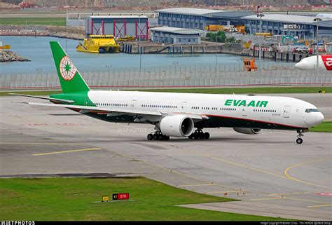 B 16728 Boeing 777 36NER Eva Air Bowen Chau JetPhotos