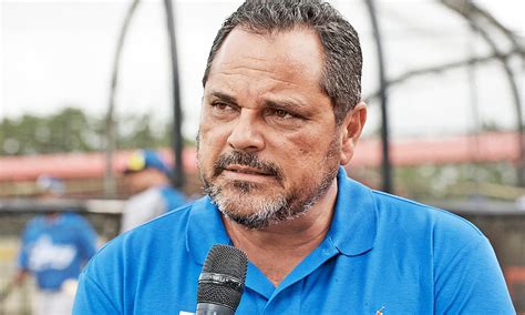 Junior Noboa designado comisionado del béisbol dominicano