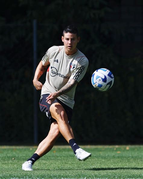 James Rodríguez faz primeiro treino pelo São Paulo veja fotos são