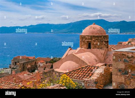 Monemvasia la città medievale del Peloponneso è tra i luoghi più