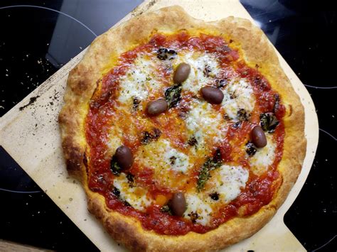 Pizza with buffalo mozzarella #2. Thanks for all your tips : r/Pizza