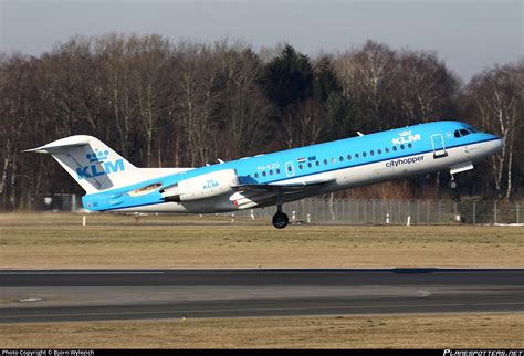 PH KZD KLM Cityhopper Fokker 70 F28 Mark 0070 Photo by Björn Wylezich