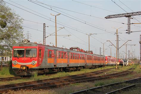 PR EN57 1947 Wrocław Główny yard 09 05 2020 szogun000 Flickr