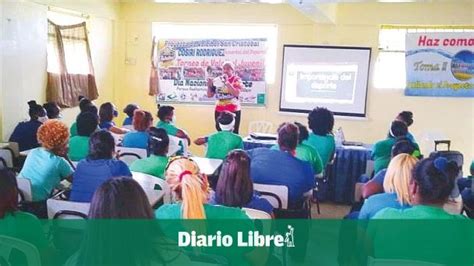 Cosiris Rodr Guez Lleva Alegr A A Internas De Najayo Diario Libre