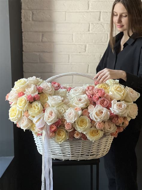 Букет на День рождения — купить цветочную композицию женщине в Ростове ...