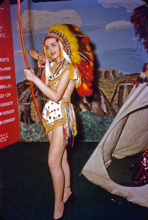 22 Stunning Found Kodachrome Slides of Booth Models in a Fashion Show ...