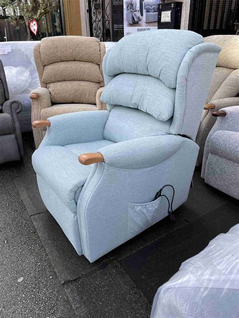 Celebrity Westbury Dual Motor Riser Recliner With Point Massage