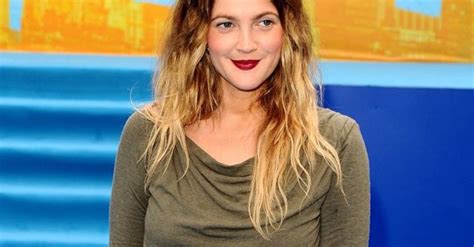 As Drew Barrymore Has First Perimenopause Hot Flash On Tv What Are Hot Flushes And How Can