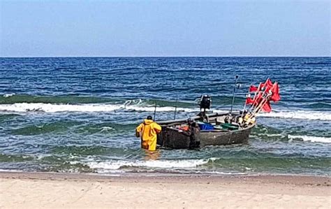 Fischerboote am Strand sind tolle Motive für Malreisen Malreisen