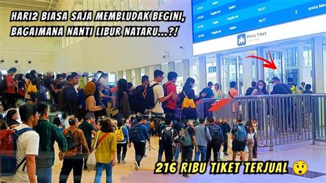 WHOOSH PENUH Terjadi Antrian Panjang Pintu Tiket Jalur Feeder