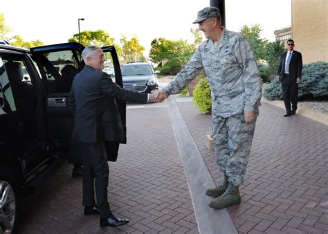 Secdef Visits Usstratcom