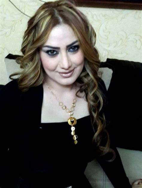 Pin By Huda Majed On Zuk Nftige Projekte Cross Necklace Necklace