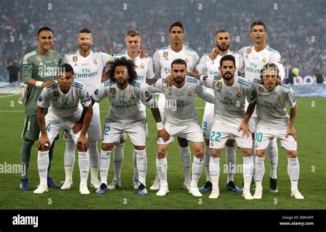 Real Madrid pose for a team photo prior to the UEFA Champions League ...