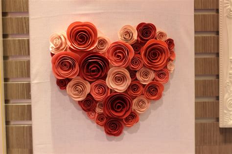 Diy Rolled Paper Roses To Make A Heart By Silhouette America Easy Paper Crafts Craft Free