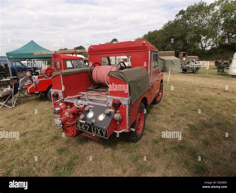 Tracked Land Rover Hi Res Stock Photography And Images Alamy