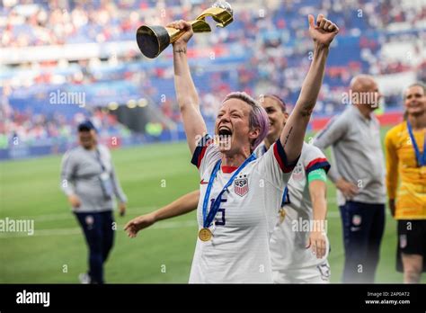 Megan Rapinoe Hi Res Stock Photography And Images Alamy