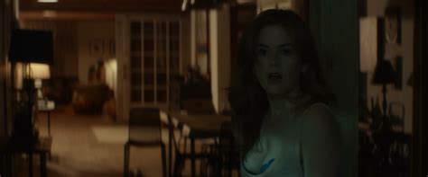 Nude Video Celebs Isla Fisher Sexy Visions 2015