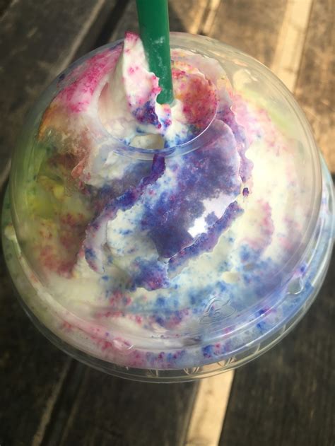 Starbucks's New Tie-Dye Frappuccino Tastes Like Straight-Up Paradise