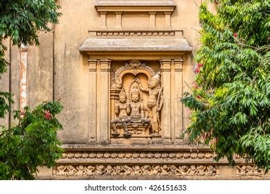 Carving Demon-king Vibhishana Kelaniya Temple Sri Stock Photo 426151633 ...