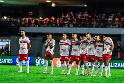 Esporte Alagoano Crb Vence Fortaleza For A A Decis O Nos P Naltis Mas