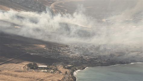 Il Video Del Devastante Incendio Alle Hawaii Brucia L Isola Di Maui