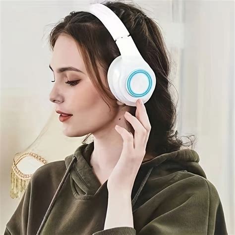 Le Casque De Jeu Bluetooth Mont Sur La T Te B Prend En Charge La