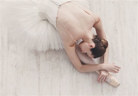 Black swan - Midland Theatre Ballet