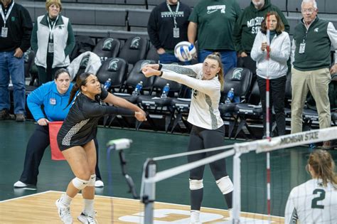 Weekend Recap Msu Volleyball Puts An End To 12 Game Losing Streak