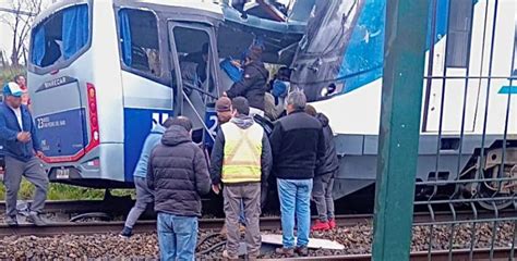 Grave Choque Entre Biotren Y Bus En San Pedro De La Paz Deja