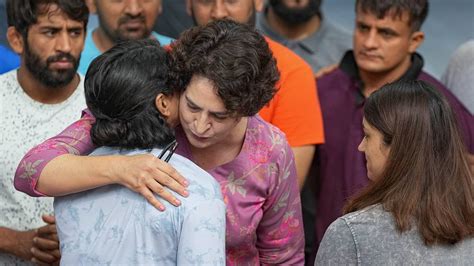 Wrestlers Protest Priyanka Meets Wrestlers At Jantar Mantar Accuses