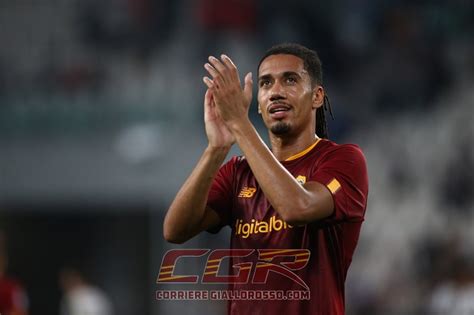 Roma Ufficiale Il Rinnovo Di Smalling Fino Al Scegliere Di